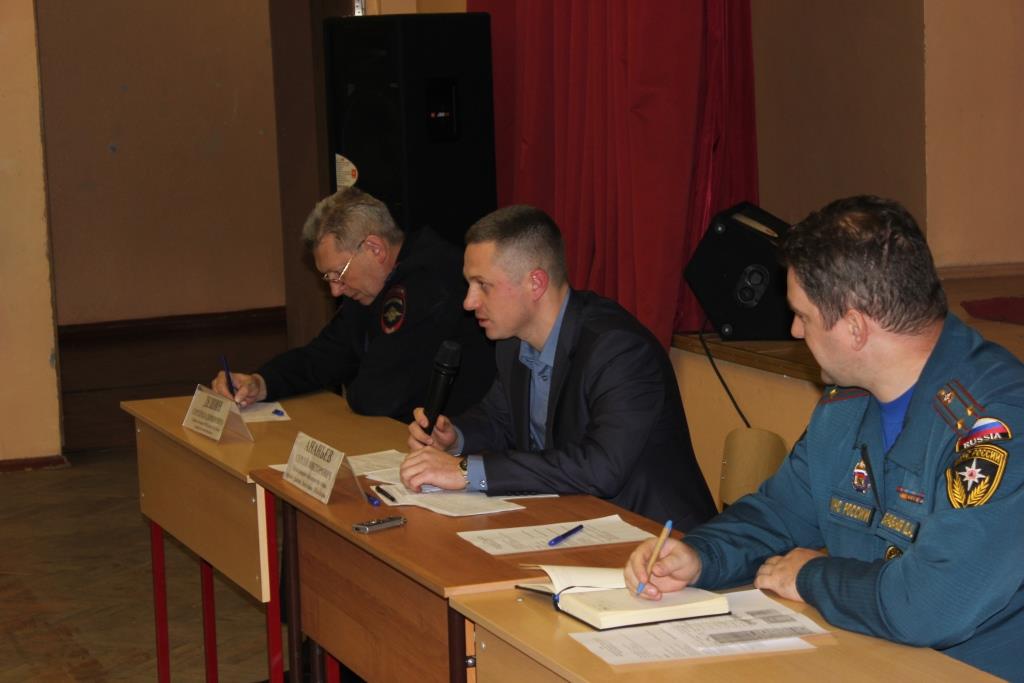Встреча исполняющего обязанности главы управы С.В. Ананьева с жителями района Восточное Измайлово 19 ноября 2014 года