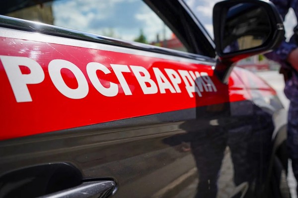 В Москве сотрудники Росгвардии задержали мужчину, пытавшегося похитить одежду из гипермаркета